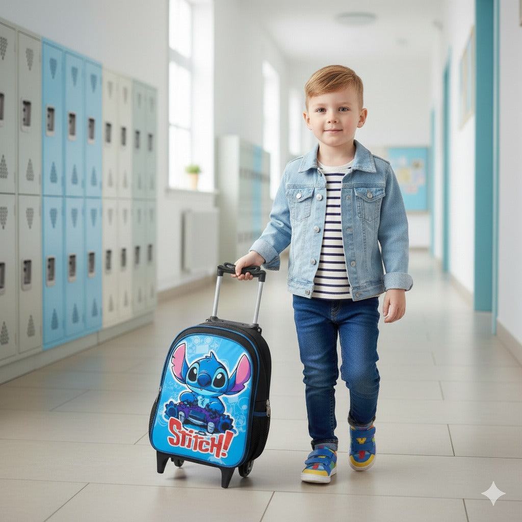 Mochila Rodinhas Stitch Masculino + Estojo de Brinde - Praticidade e Charme para o Dia a Dia | Bebeloo Kids