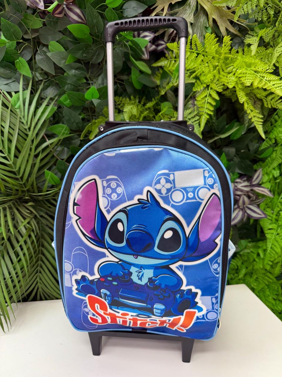 Mochila Rodinhas Stitch + Estojo de Brinde - Praticidade e Charme para o Dia a Dia | Bebeloo Kids