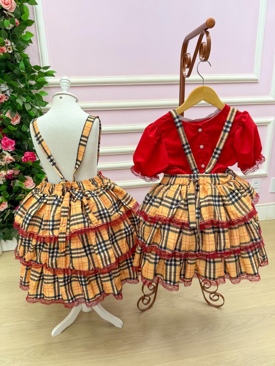 Salopete - Saia Adulto Junino Banana Club Luxo Encanto Caipira - Delicadeza e Feminilidade para Meninas | Bebeloo Kids
