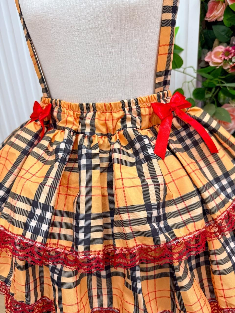 Salopete - Saia Adulto Junino Banana Club Luxo Encanto Caipira - Delicadeza e Feminilidade para Meninas | Bebeloo Kids