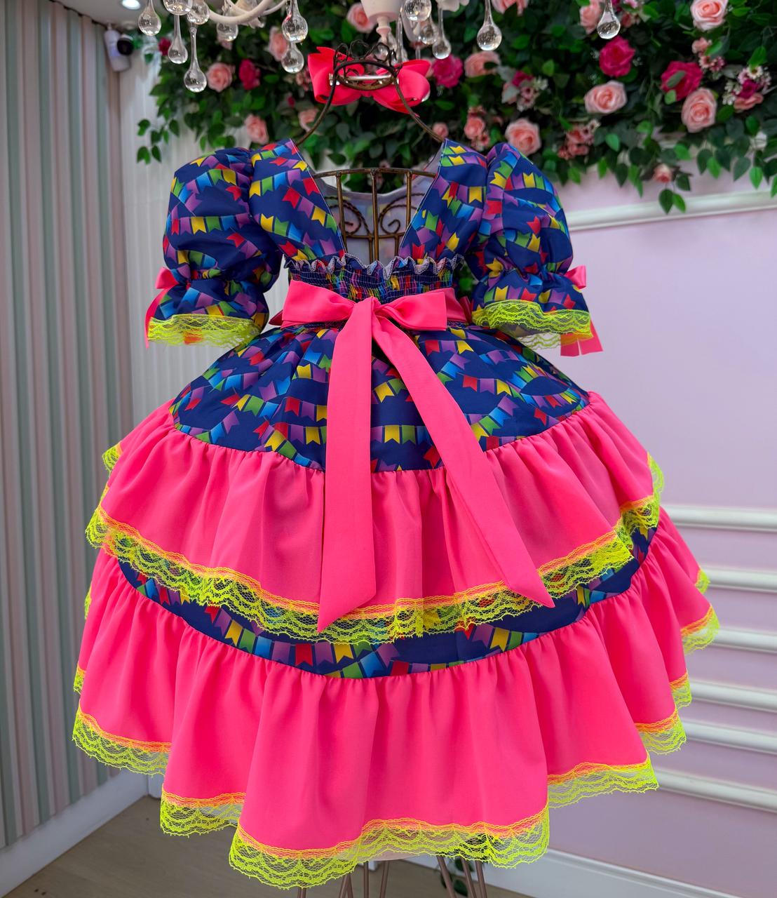 Vestido Junino Banana Club Luxo Bandeirinha do Amor - Leveza e Elegância para Meninas | Bebeloo Kids