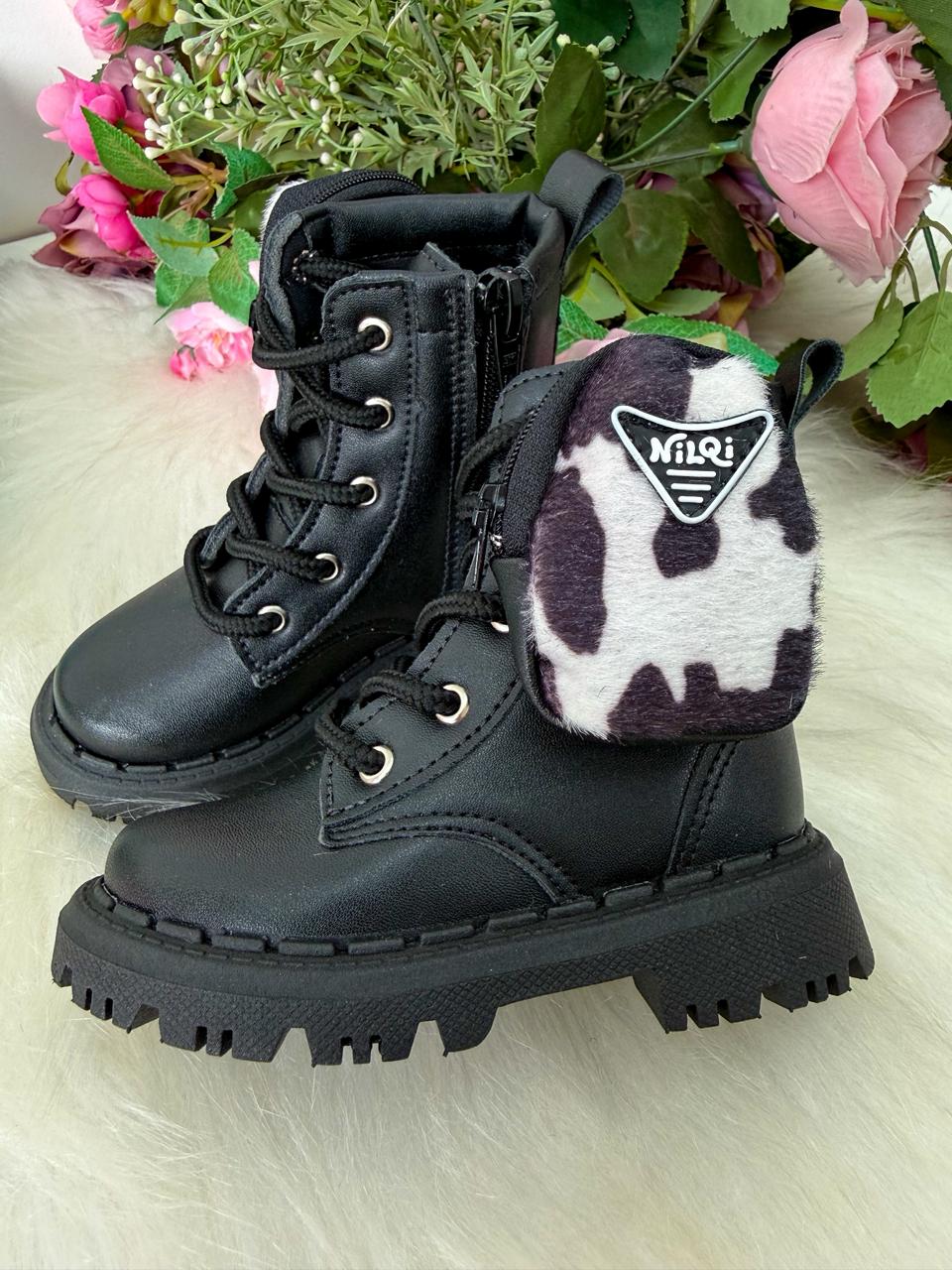 Bota\Coturno Nilqi Mimosa Preto - Qualidade e Cuidado para os Pequenos | Bebeloo Kids
