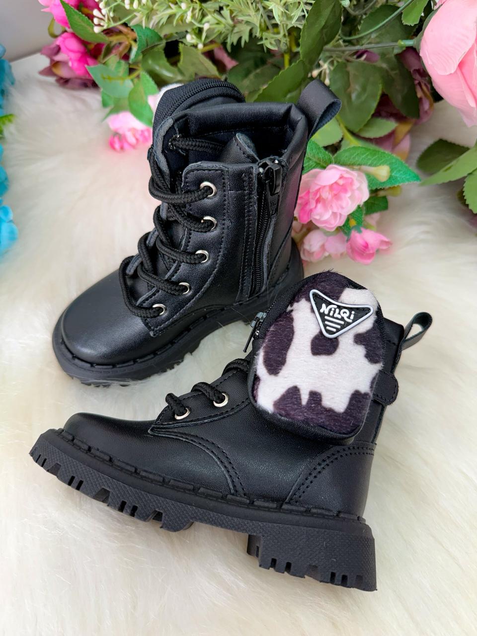 Bota\Coturno Nilqi Mimosa Preto - Qualidade e Cuidado para os Pequenos | Bebeloo Kids