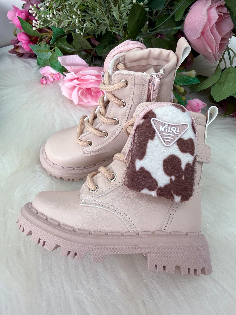 Bota\Coturno Nilqi Mimosa Rose - Qualidade e Cuidado para os Pequenos | Bebeloo Kids