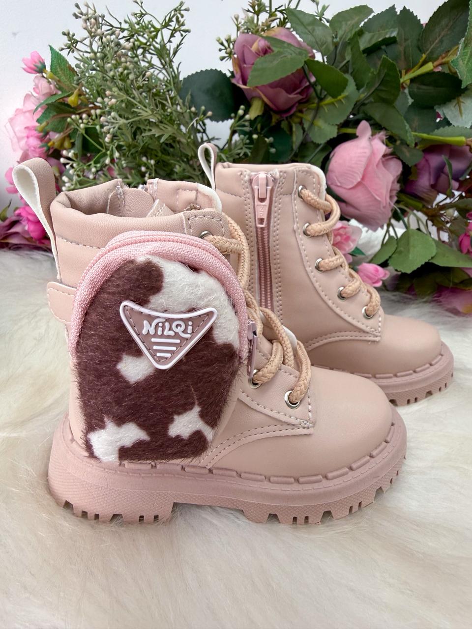 Bota\Coturno Nilqi Mimosa Rose - Qualidade e Cuidado para os Pequenos | Bebeloo Kids