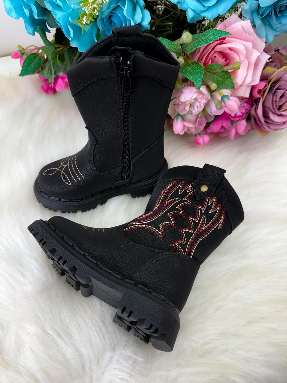 Bota Texana Nilqi Country Preto - Qualidade e Cuidado para os Pequenos | Bebeloo Kids