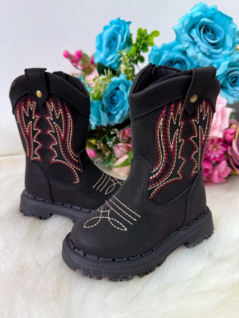 Bota Texana Nilqi Country Preto - Qualidade e Cuidado para os Pequenos | Bebeloo Kids