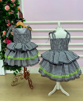 Vestido Banana Club Junino Luxo Adulto Arraia do Chamego Preto (VESTJUBANCHAJU)