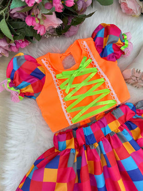 Conjunto Junino Banana Club Luxo Manu Neon - Estilo Delicado para o Dia a Dia | Bebeloo Kids