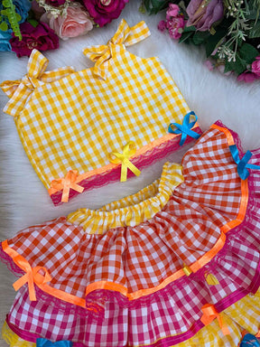 Conjunto Junino Banana Club Luxo Sofia Xadrez - Estilo Delicado para o Dia a Dia | Bebeloo Kids