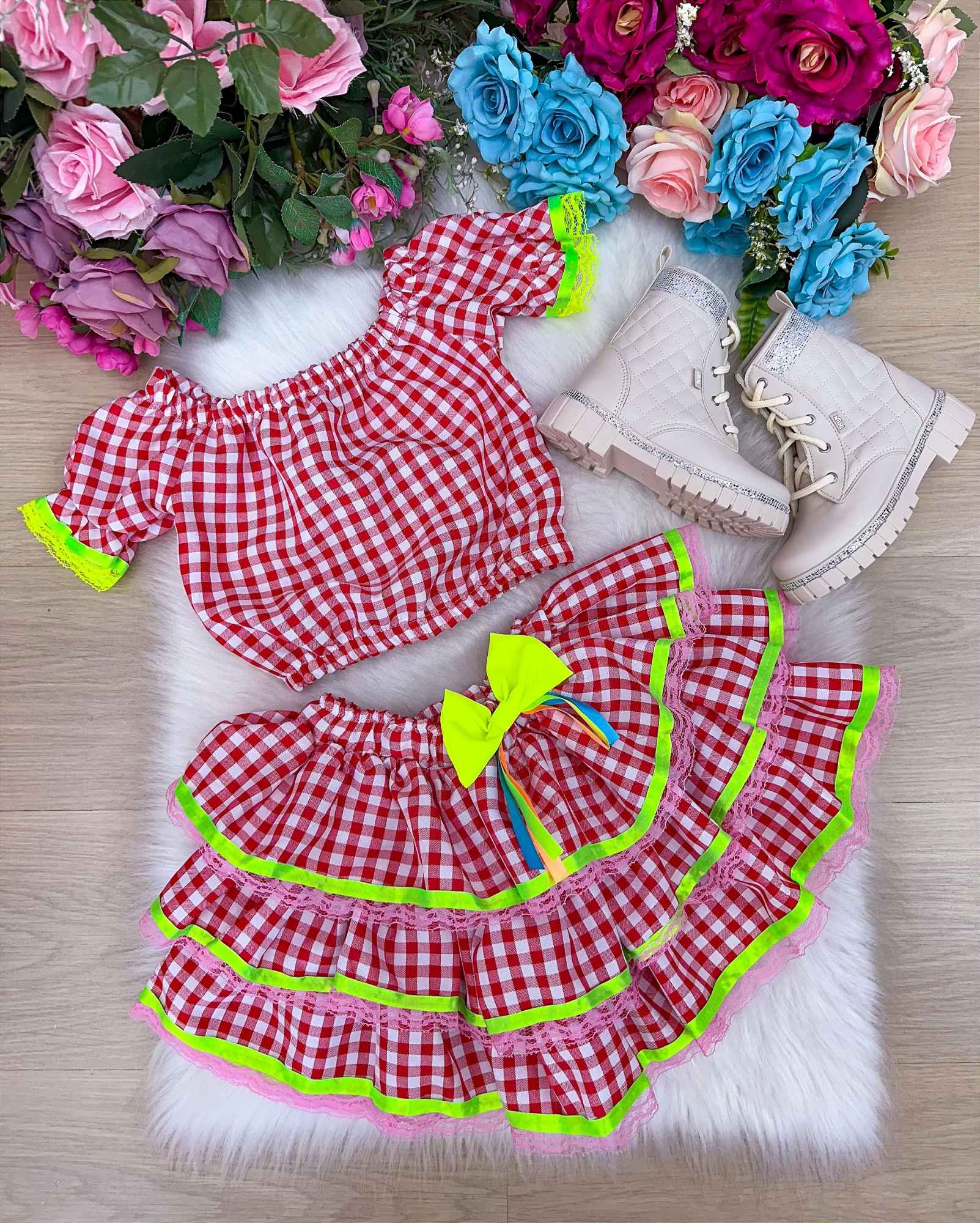 Conjunto Junino Banana Club Luxo Sofia Xadrez - Estilo Delicado para o Dia a Dia | Bebeloo Kids