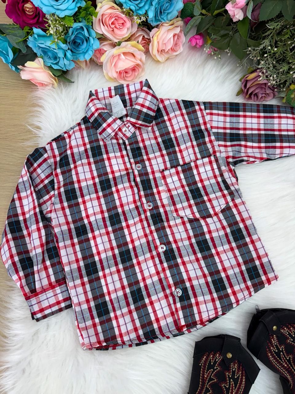 Camisa Junina Xadrez Liam Branco - Elegância e Conforto para os Pequenos | Bebeloo Kids