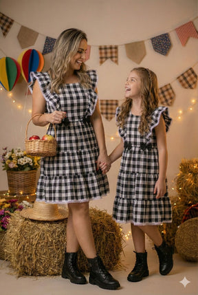 Vestido Banana Club Aline Xadrez Mãe e Filha - Leveza e Elegância para Meninas | Bebeloo Kids