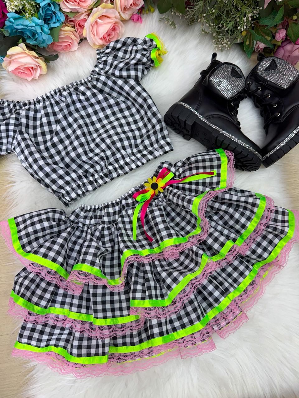 Conjunto Junino Banana Club Luxo Gabriela Xadrez Preto - Estilo Delicado para o Dia a Dia | Bebeloo Kids