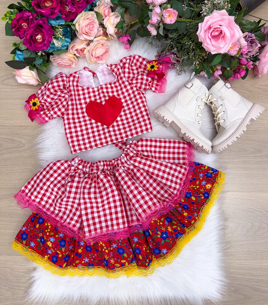 Conjunto Junino Banana Club Luxo Luana Vermelho - Estilo Delicado para o Dia a Dia | Bebeloo Kids