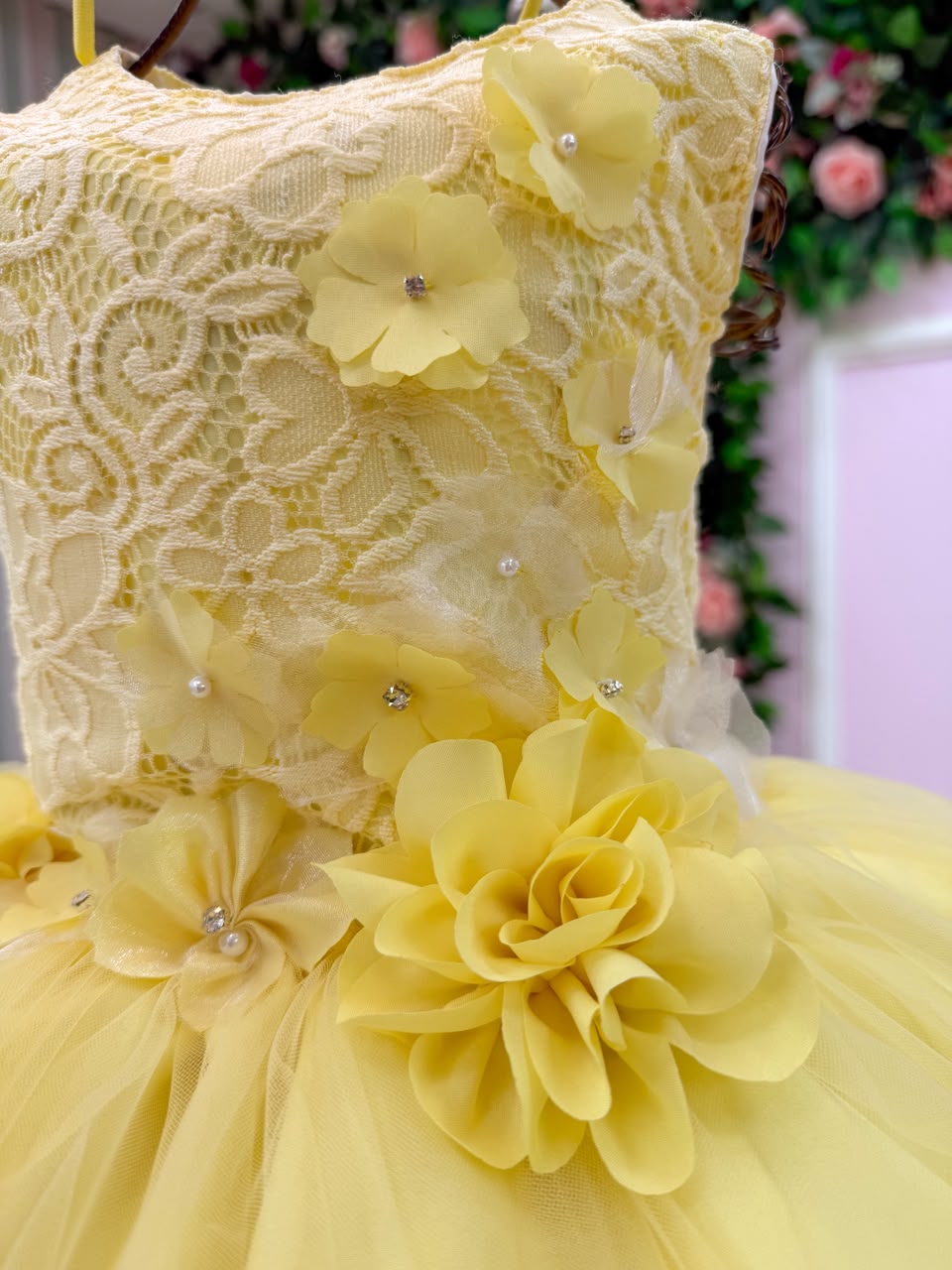 Vestido Juvenil Vila Lele Regata Flores Amarelo (VESTJVNLRGTFRLAMRL)