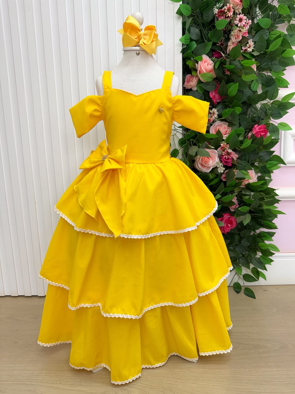 Vestido Banana Club Longo Safira Amarelo (VESTBNCLBLNGSFRAMRL)