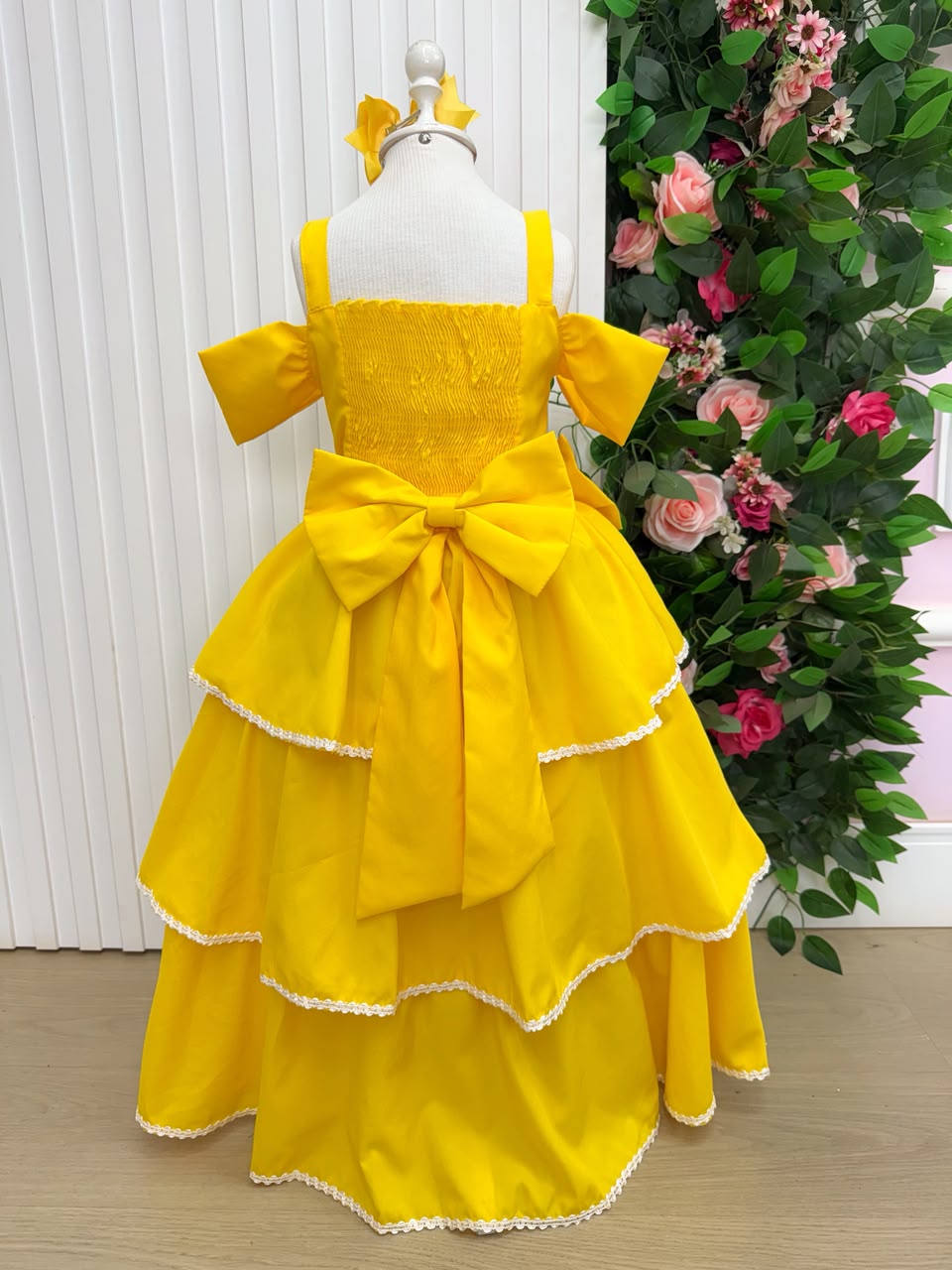 Vestido Banana Club Longo Safira Amarelo (VESTBNCLBLNGSFRAMRL)